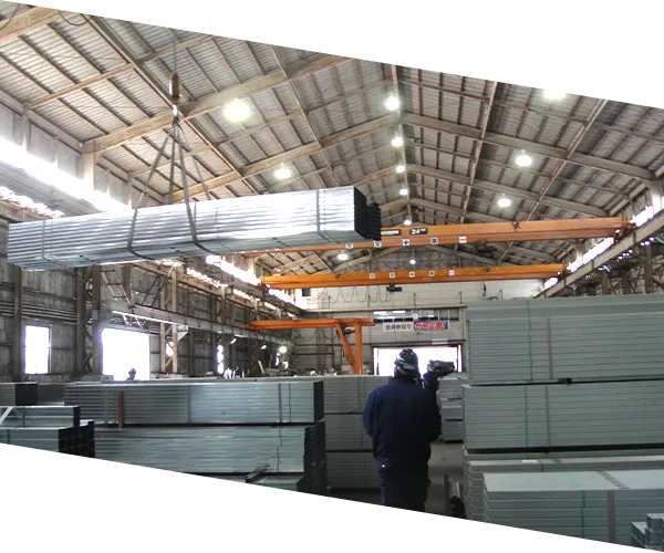 工場内作業風景