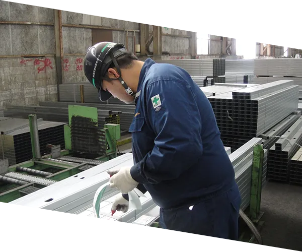 工場内作業風景